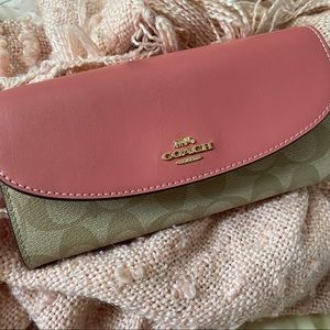 NW/OT Large Pink Coach Wallet